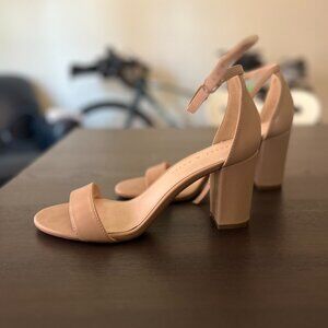 Kelly & Katie Hailee Sandal, size 9.5, tan/beige